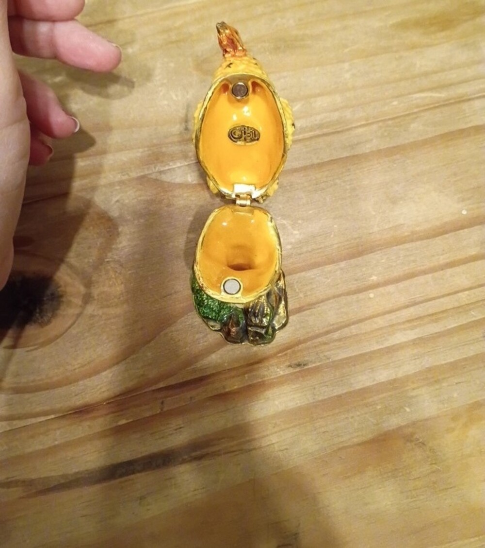 Yellow Ceramic Hen Trinket Box - Picture 4 of 4